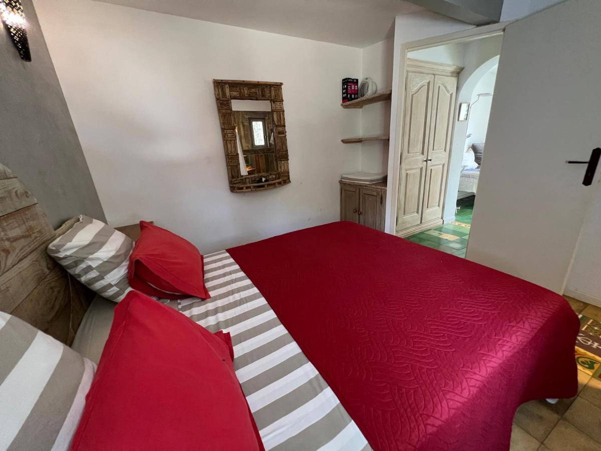 Le Clos De L'Isle อาร์ลส์ ภายนอก รูปภาพ
